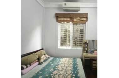 Bán nhà phố Thanh Đàm, Hoàng Mai, 33m2 x 5T x 2.1 tỷ, lô góc, gần ôtô tránh.